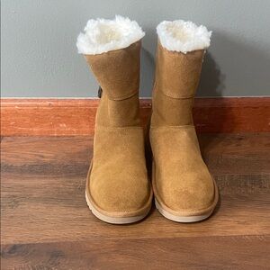 Kookaburra by Ugg boots size 7